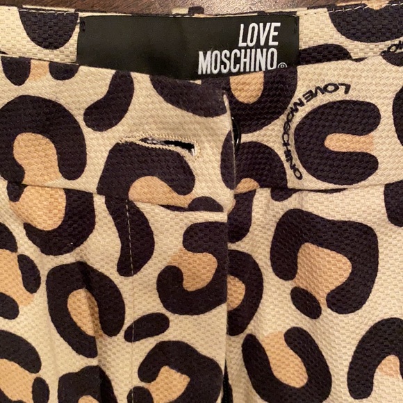 Designer Love Moschino leopard cropped wide leg pant Super stylish! - Picture 2 of 7